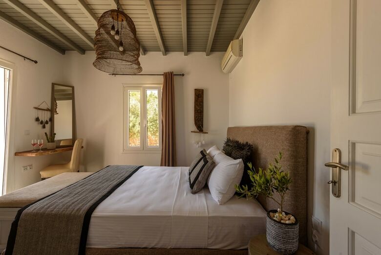 Myconian Platinum Villas