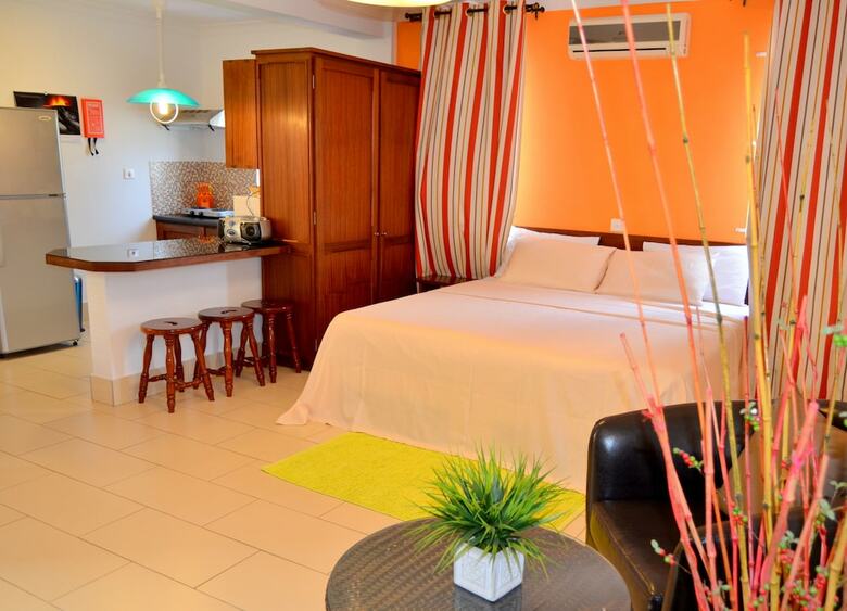 Apartamentos La Pointe Villas