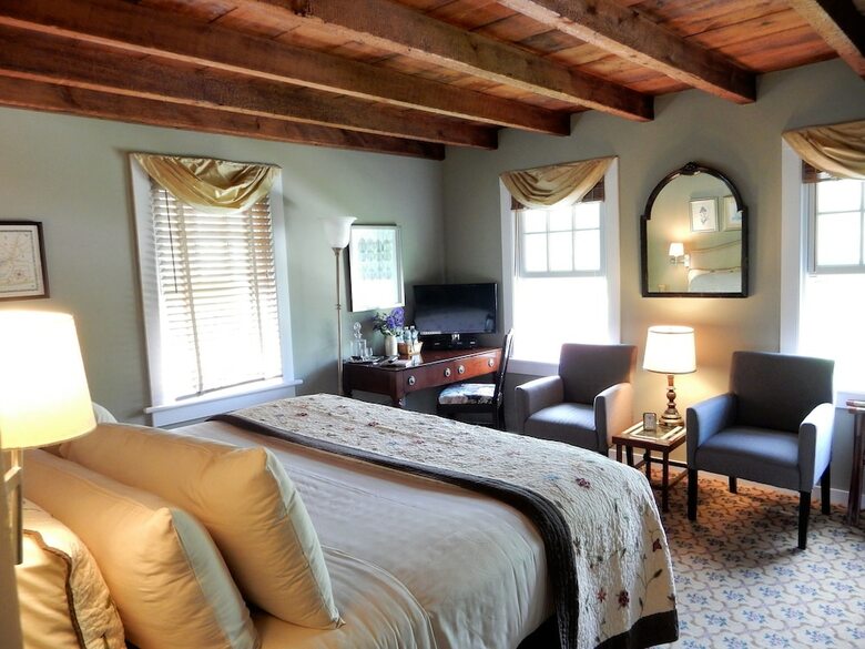 Bed & Breakfast A Butler's Manor