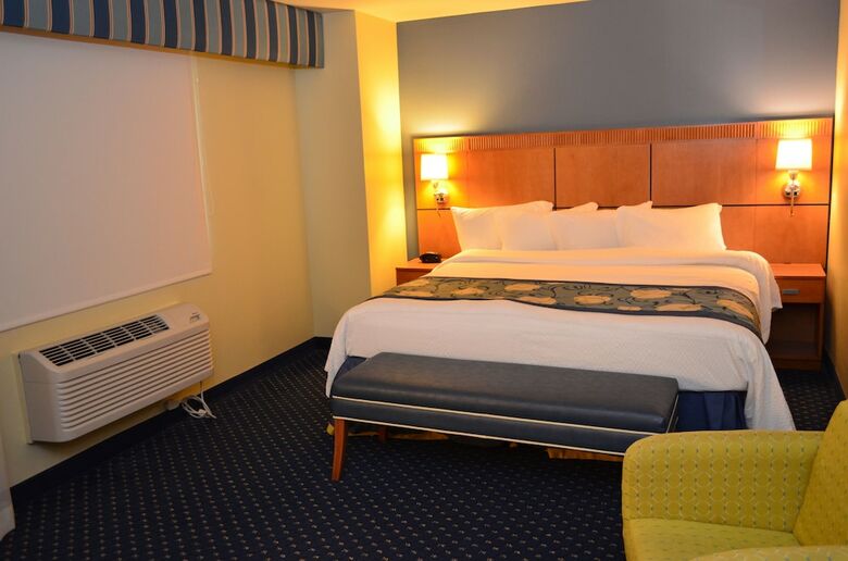 Hotel Courtyard By Marriott Aguadilla