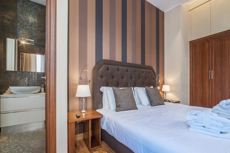 Novecento Apartments
