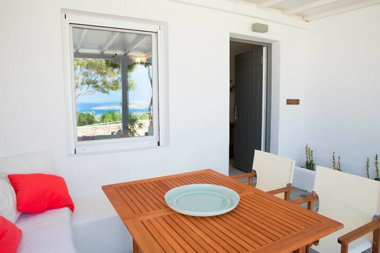Hotel Bellou Suites