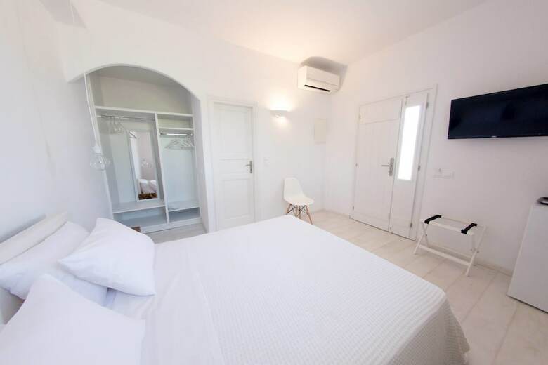Hotel Bellou Suites
