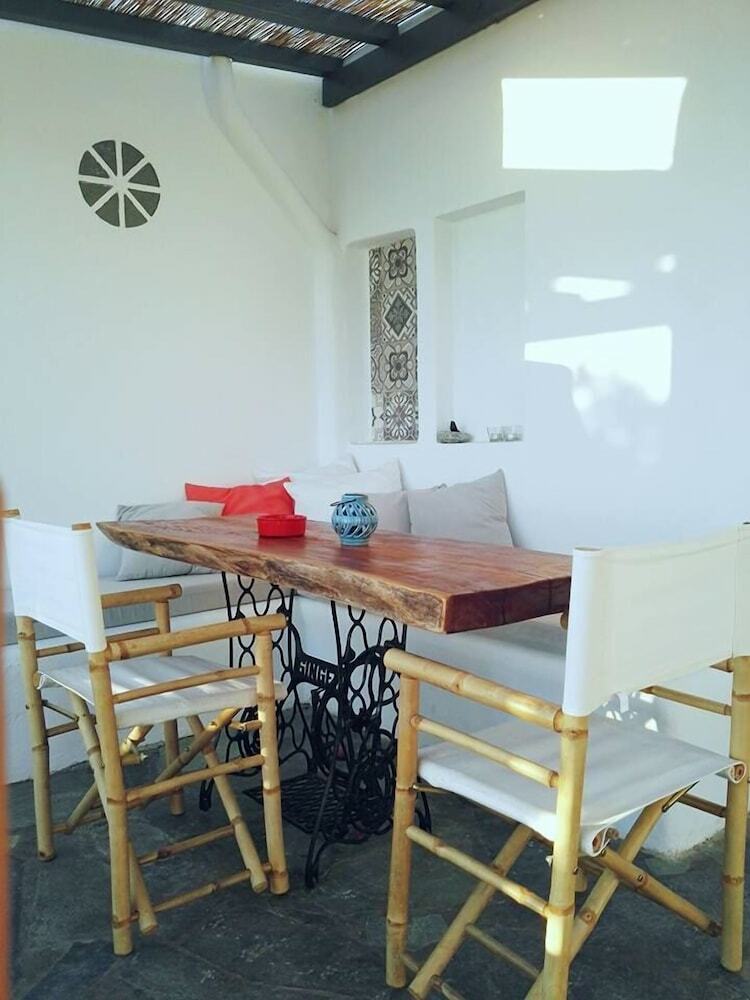Hotel Bellou Suites
