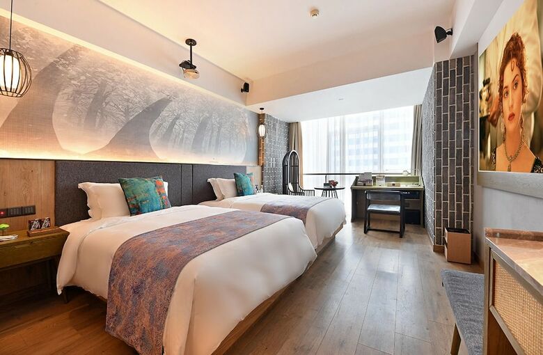 Mehood Lestie Hotel