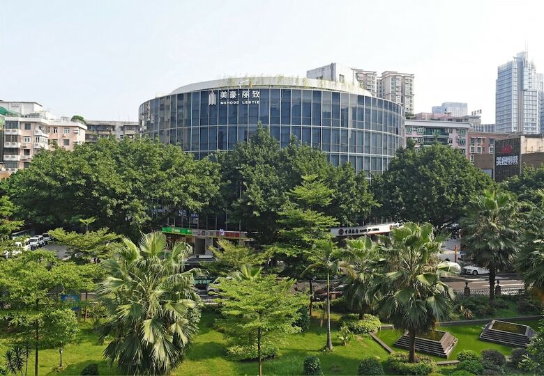 Mehood Lestie Hotel