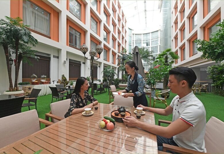 Mehood Lestie Hotel