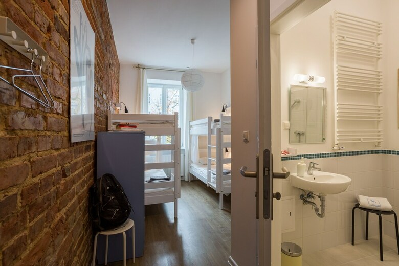 Hostal Vava Hostel