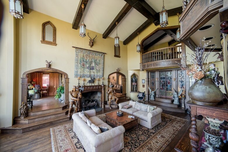 Highlands Castle