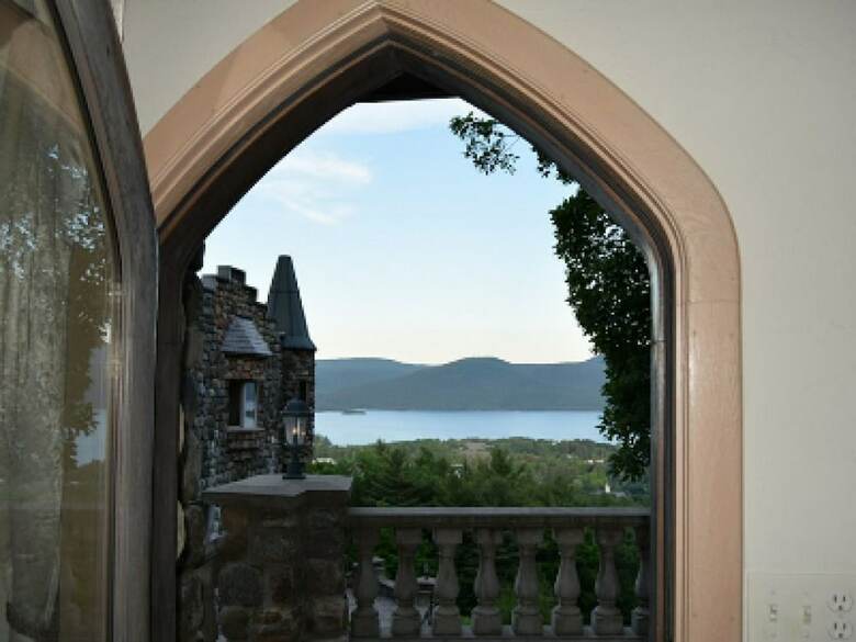 Highlands Castle