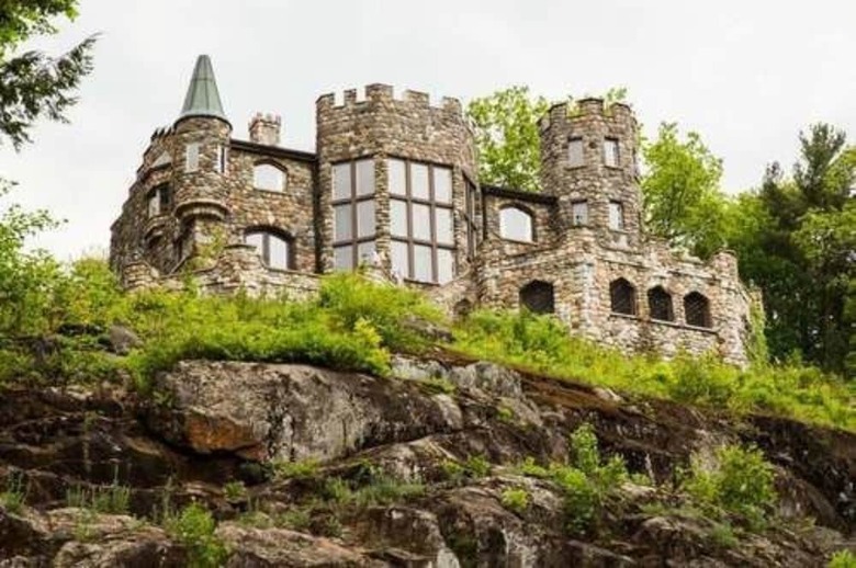 Highlands Castle