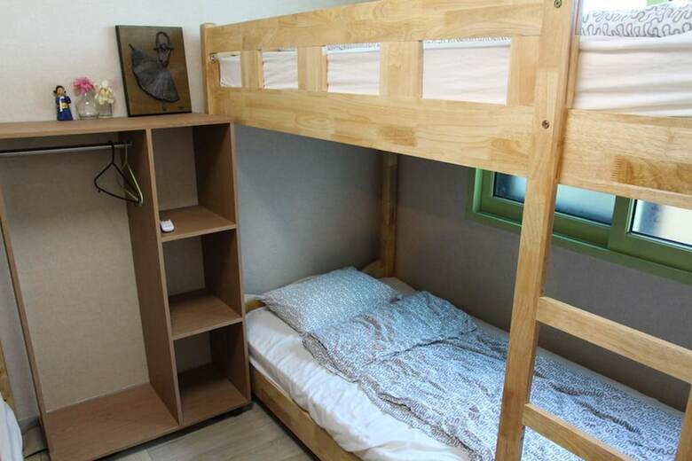 Hostal Dustin Guesthouse - Hostel