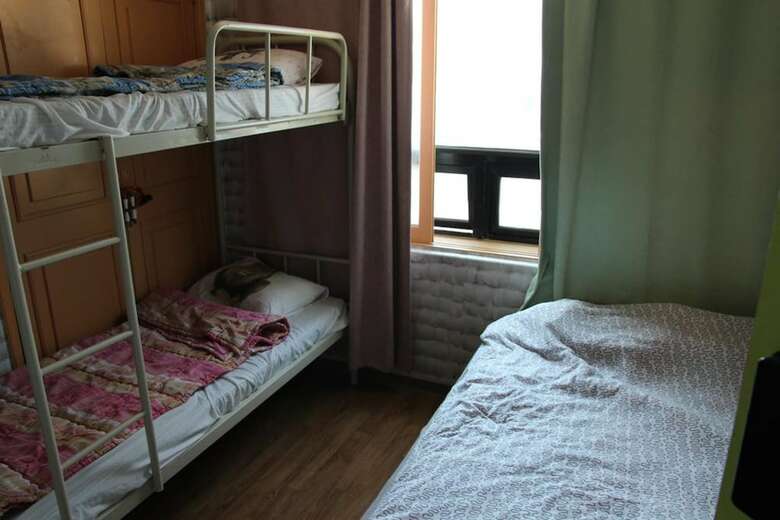Hostal Dustin Guesthouse - Hostel