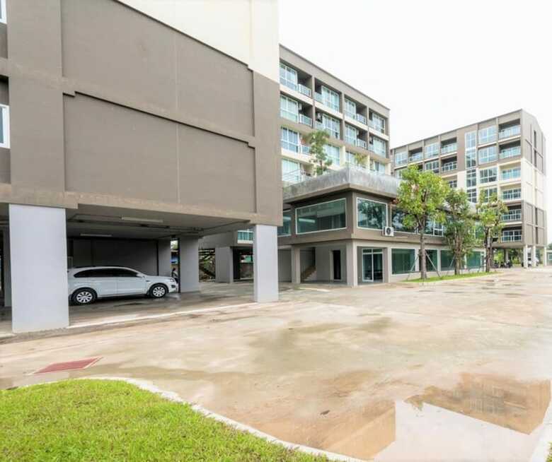 Jj Airport Condotel