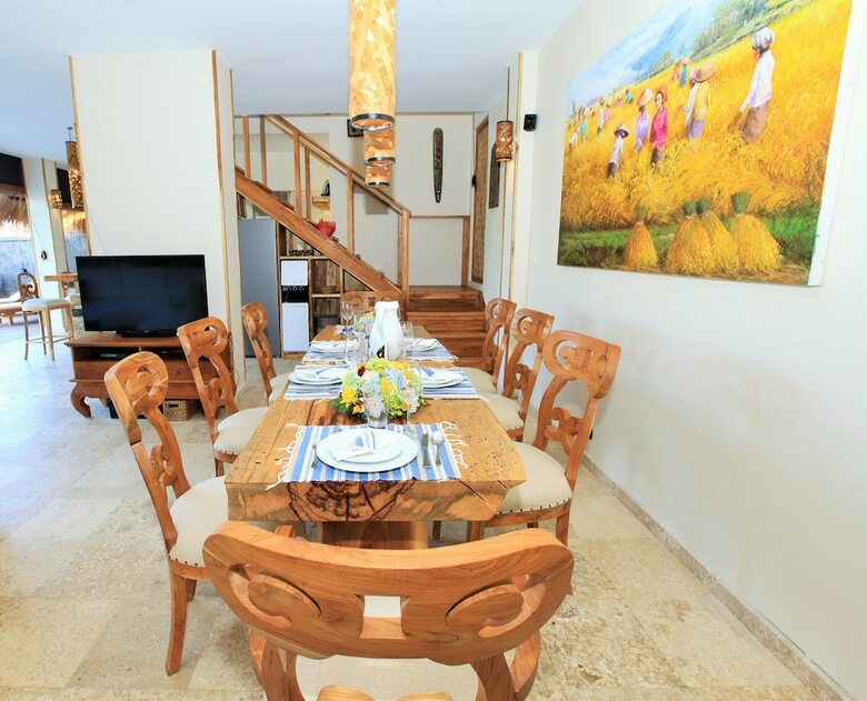 Breezy Point Villas
