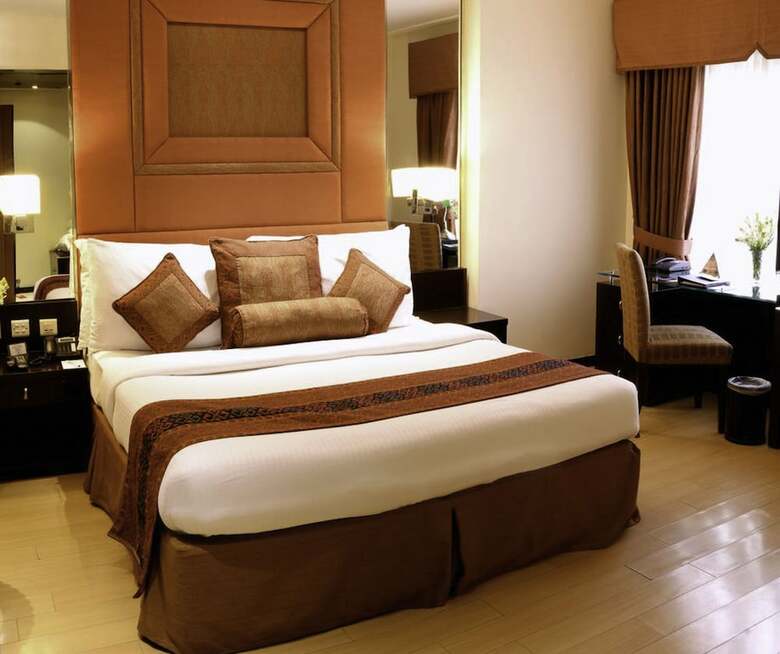 Park Lane Hotel