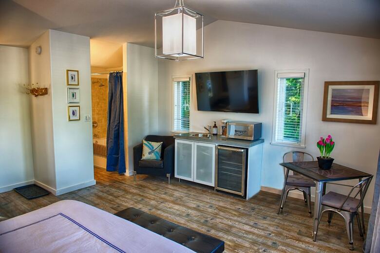 Hotel The Francis Boutique Inn