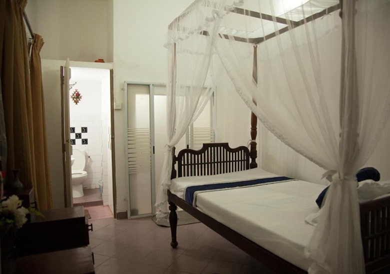 Hostal Colombo Lavinia Beach Hostel