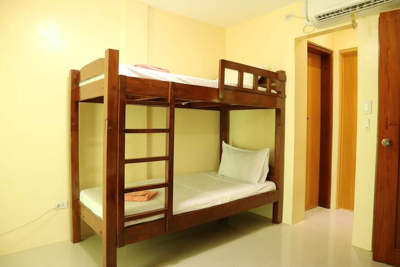 Hostal Ea Apartelle - Metro Vigan