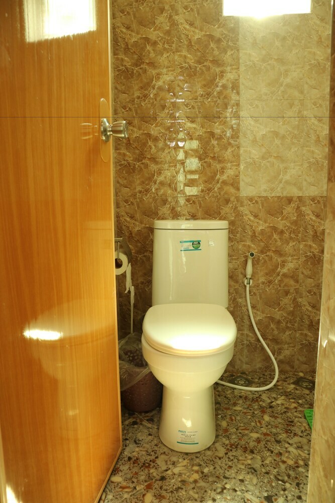Hostal Ea Apartelle - Metro Vigan