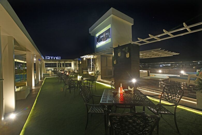 Hotel Ln Courtyard