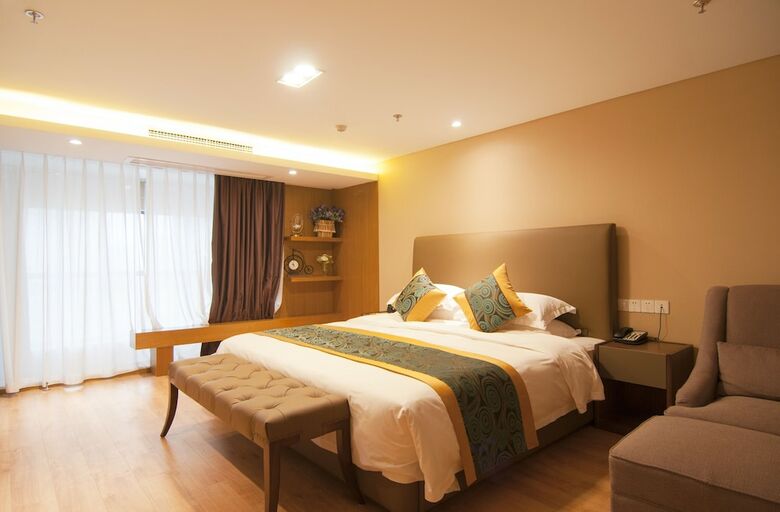Aparthotel Home Plus Suite Hotel And Apartment