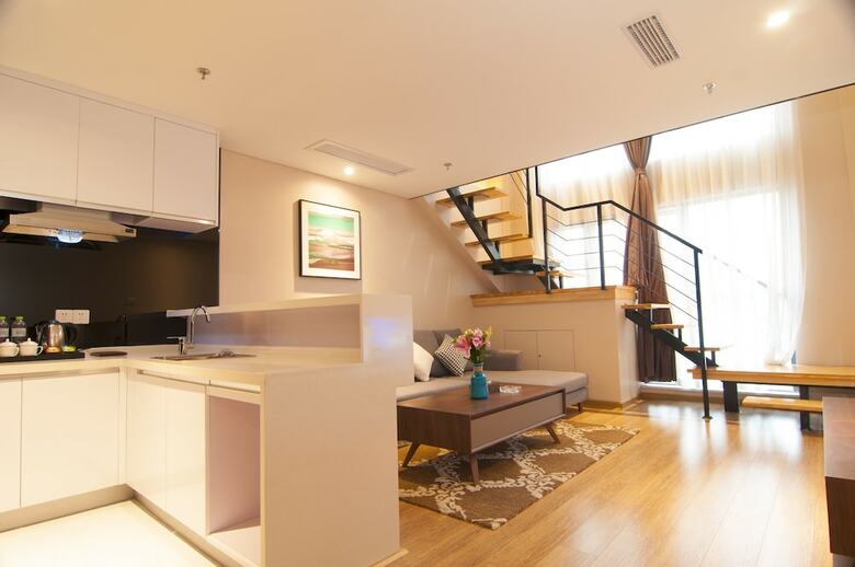 Aparthotel Home Plus Suite Hotel And Apartment