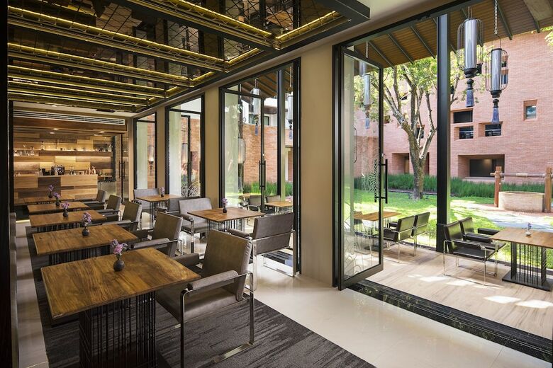 Hotel X2 Chiang Mai Riverside Resort