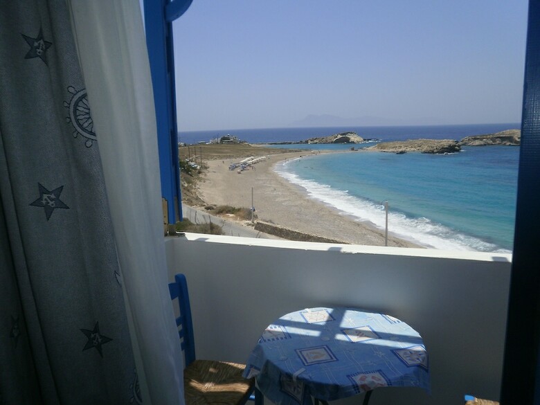 Blue And White Studios & Apartments