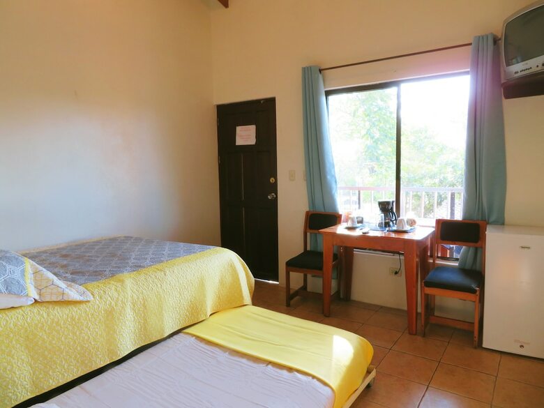 Hotel Cabinas Diversion Tropical