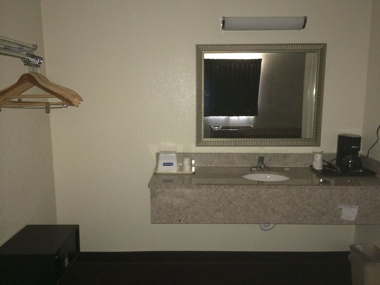 Hotel Farmington Inn