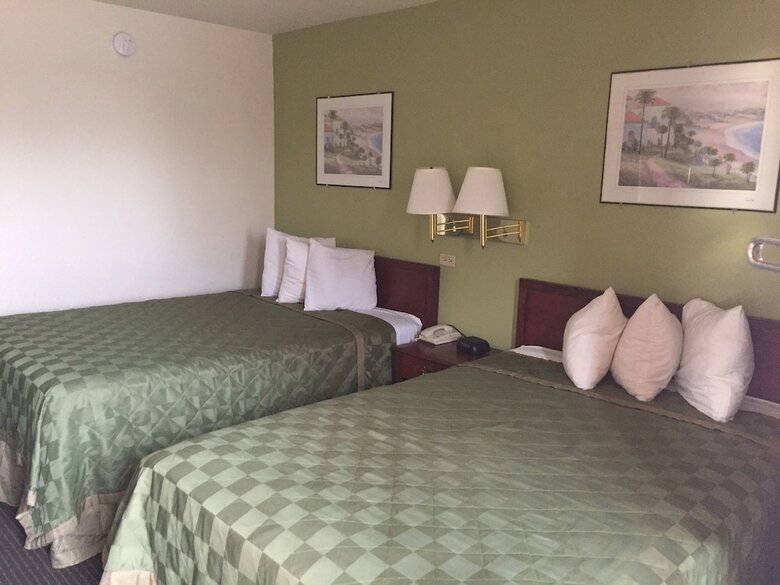 Hotel Farmington Inn