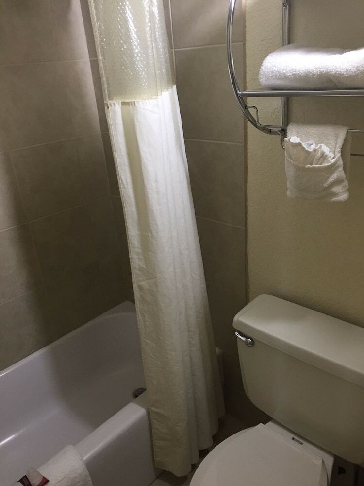 Hotel Farmington Inn