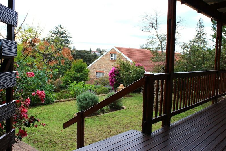 Hotel Dempsey's Guest House