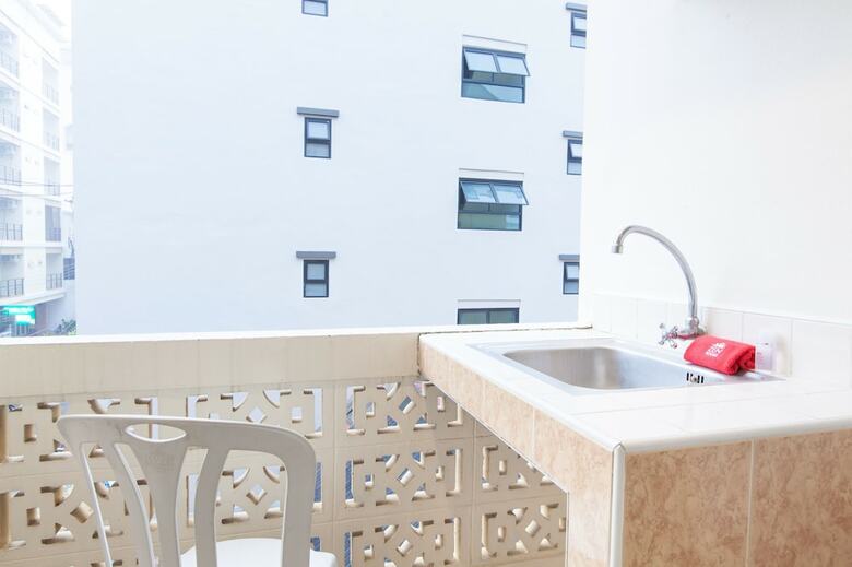 Hotel Zen Rooms Rat-u-thid 200 Phi Road