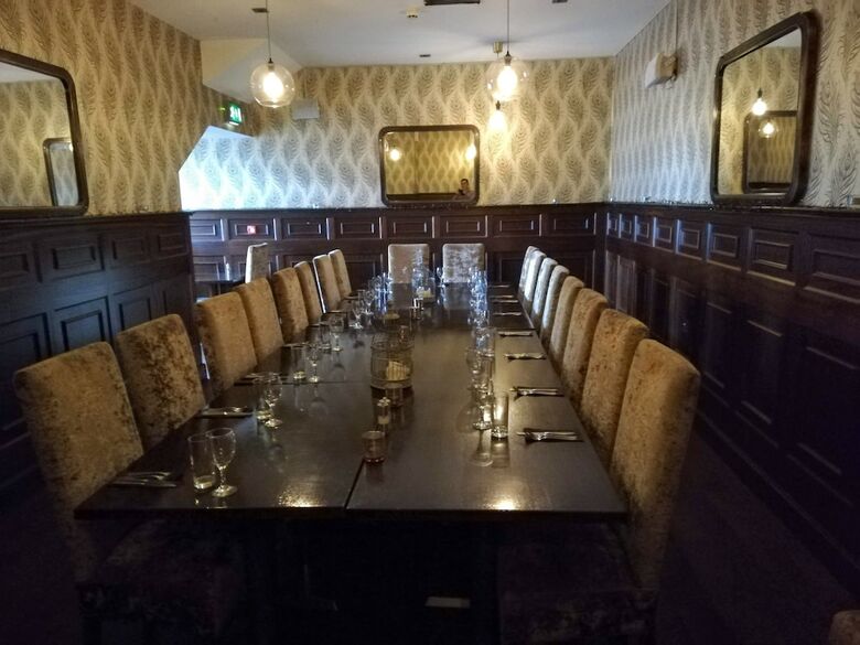 Posada Brogans Bar & Guesthouse