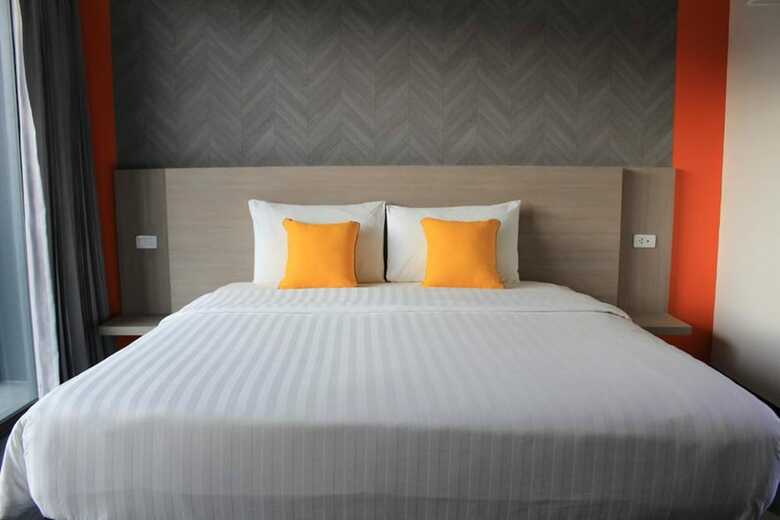 Wake Up Aonang Hotel