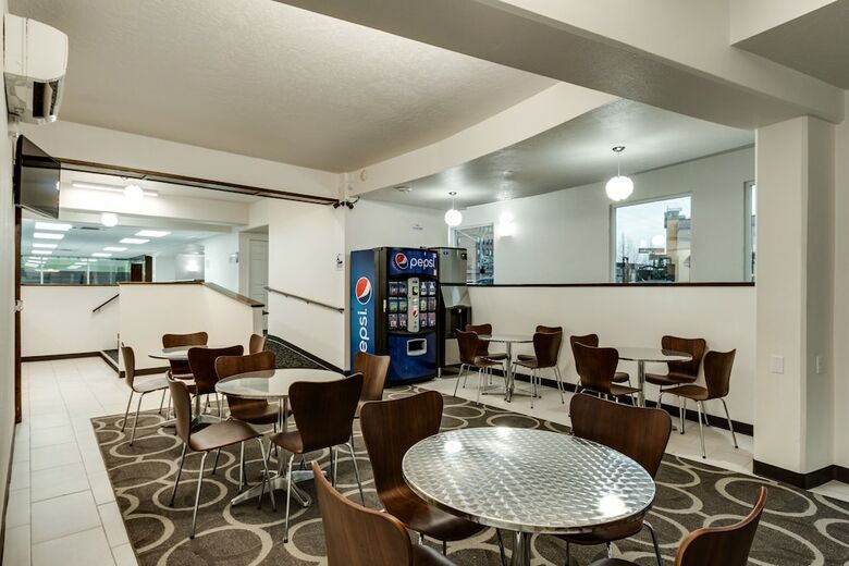 Hotel Baymont By Wyndham Spokane