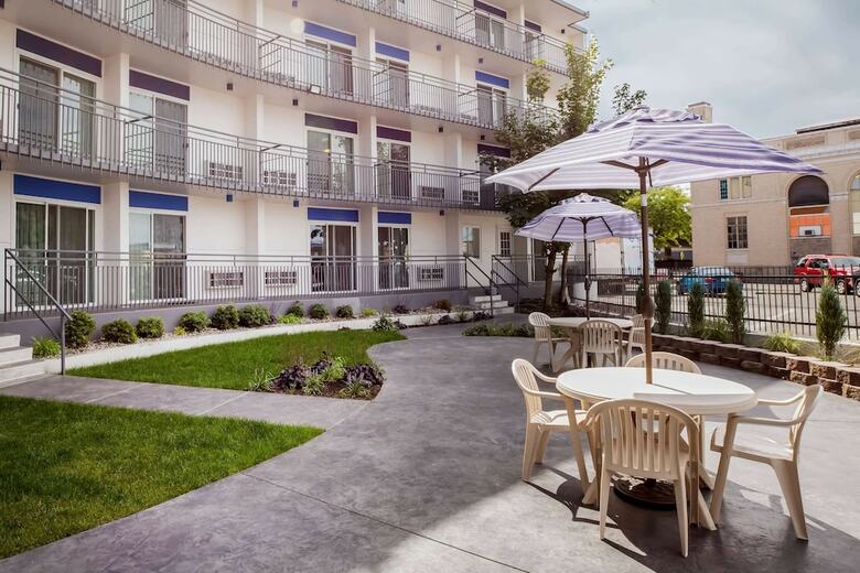 Hotel Baymont By Wyndham Spokane