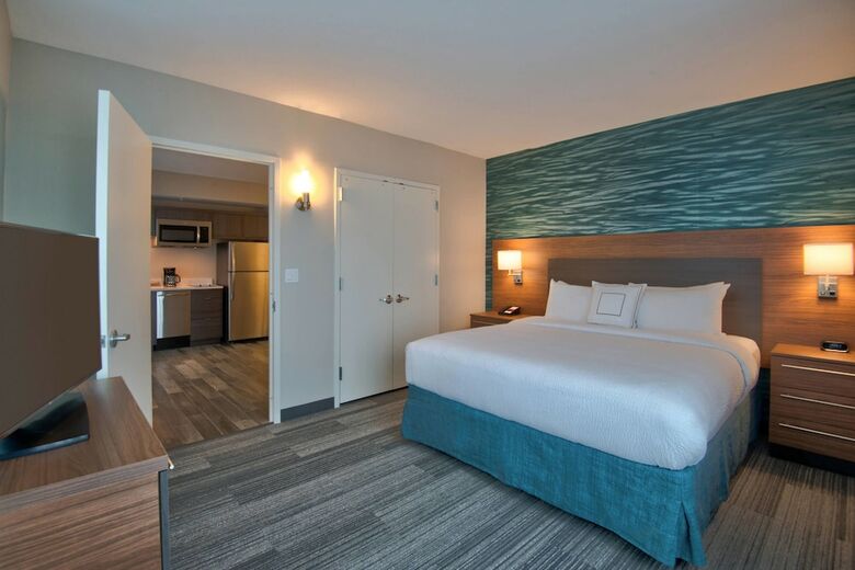 Hotel Towneplace Suites By Marriott Miami Airport