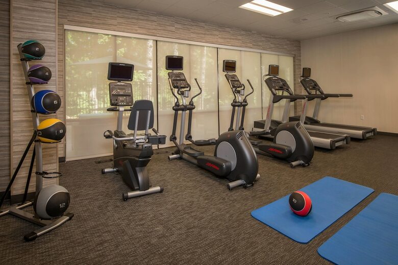 Hotel Courtyard By Marriott Hershey Chocolate Avenue