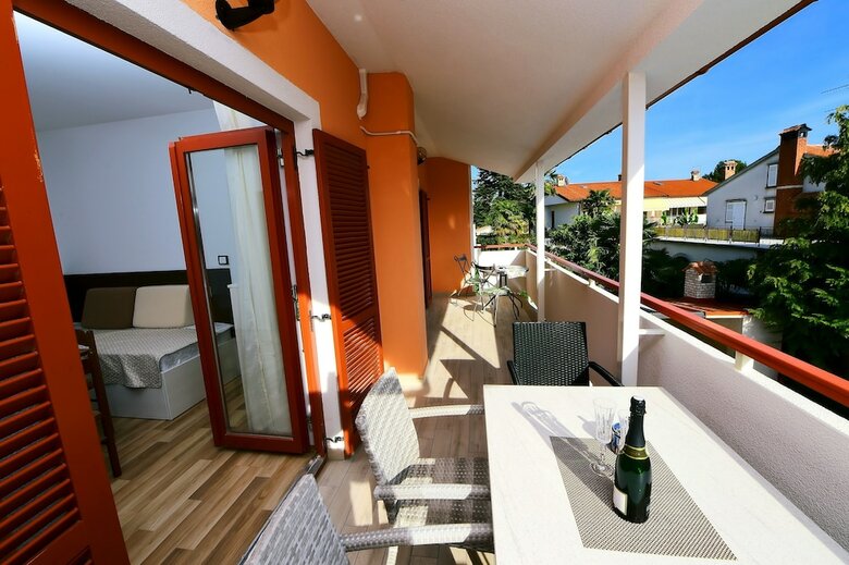 Apartments Zdjelar