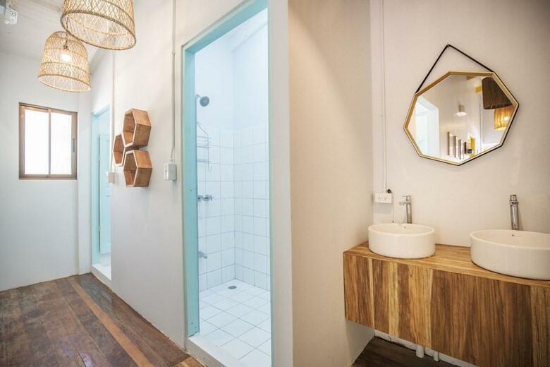 Hostal Selina Jaco