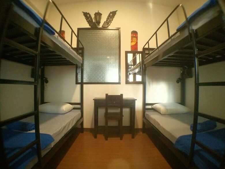 Hostal Yha Bangkok Downtown @ Station S3