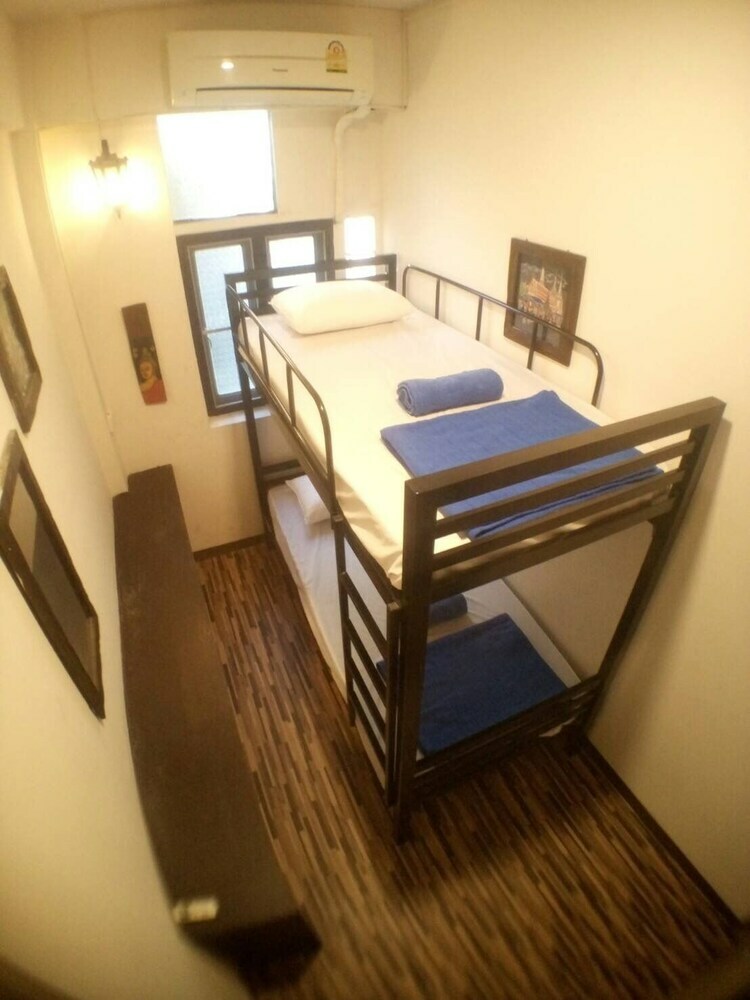 Hostal Yha Bangkok Downtown @ Station S3
