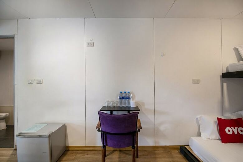 Oyo 673 Nice Sleep Box Hotel
