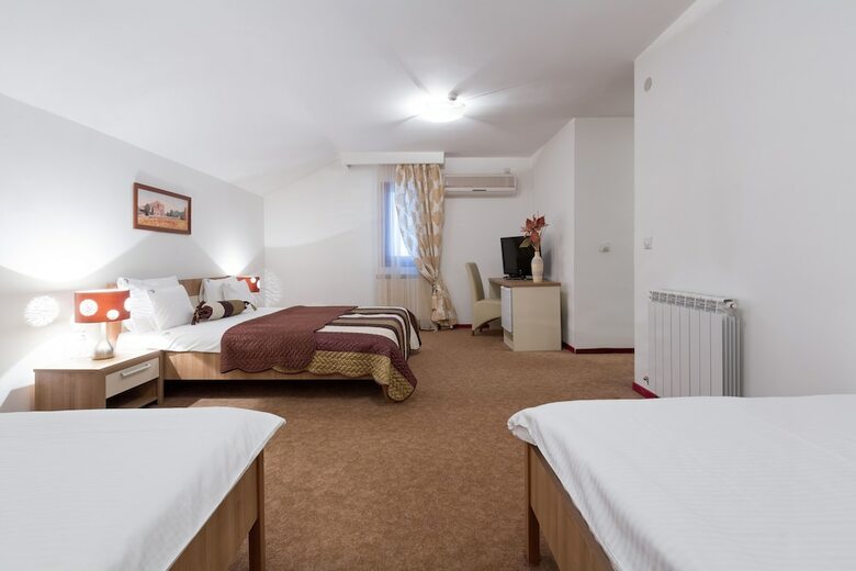 Garni Hotel Villa Family