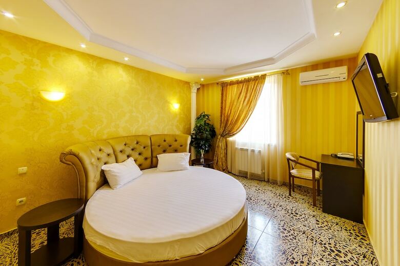 Hotel Marton Turgeneva