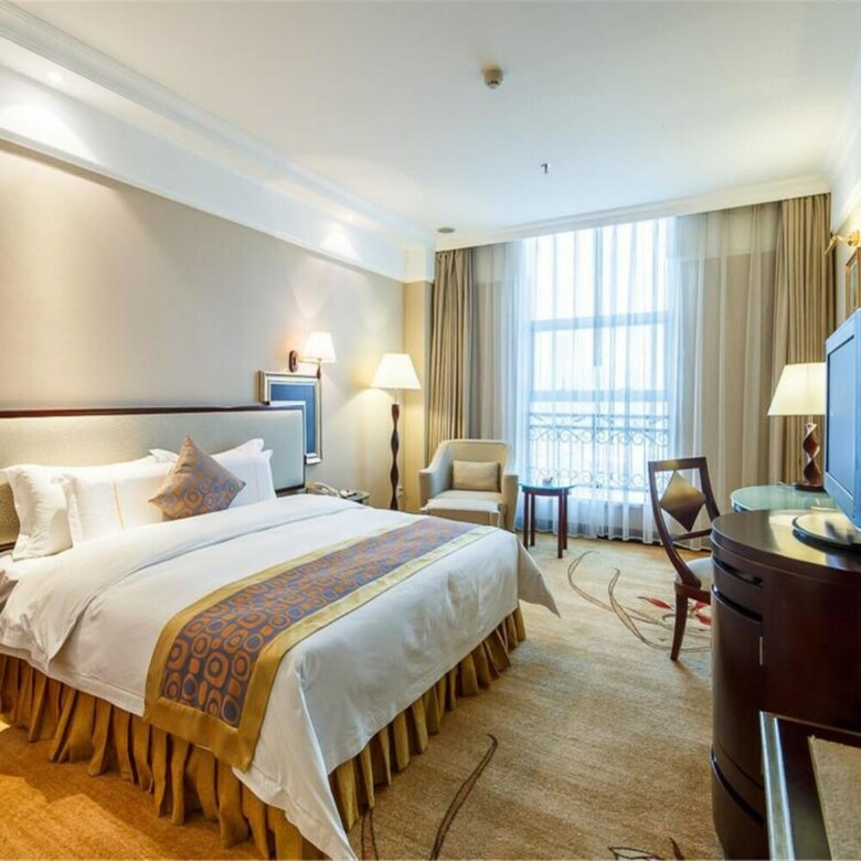 City Hotel