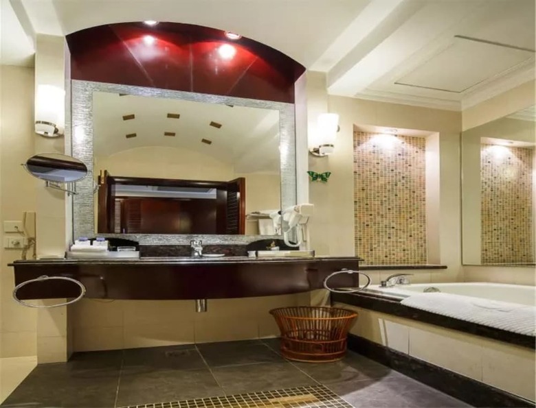 City Hotel